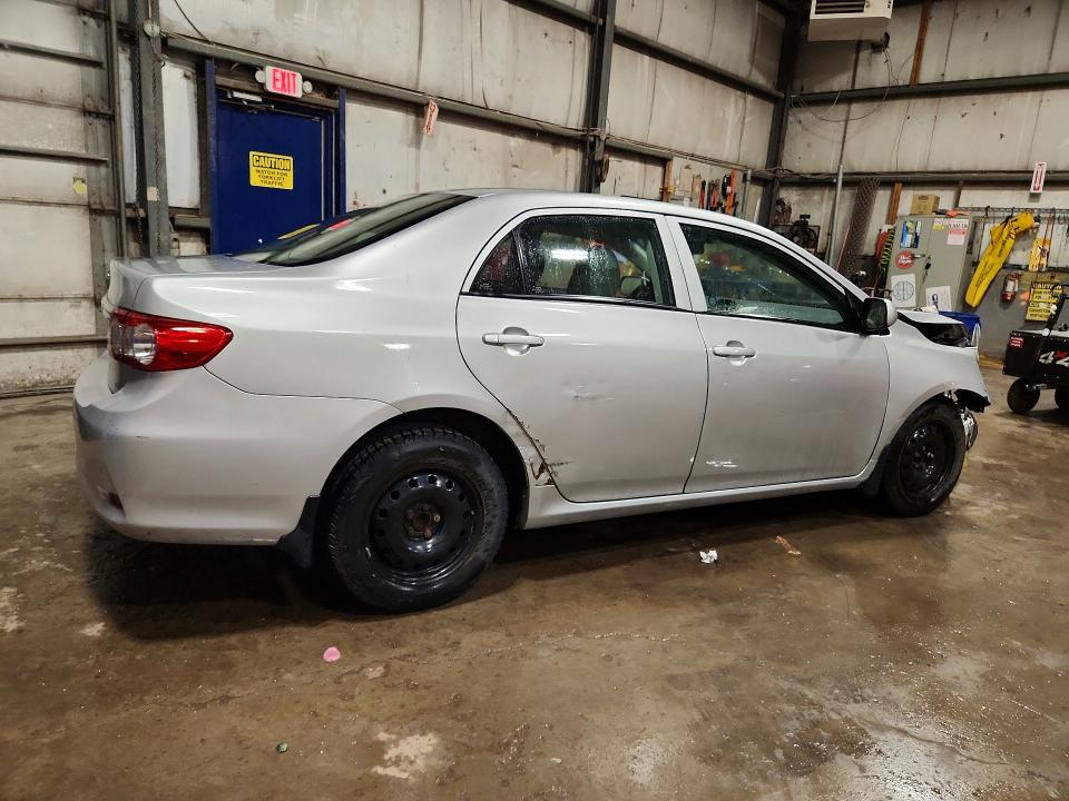 Photo 3 from auction – 2013 TOYOTA COROLLA with VIN 2T1BU4EE9DC024253