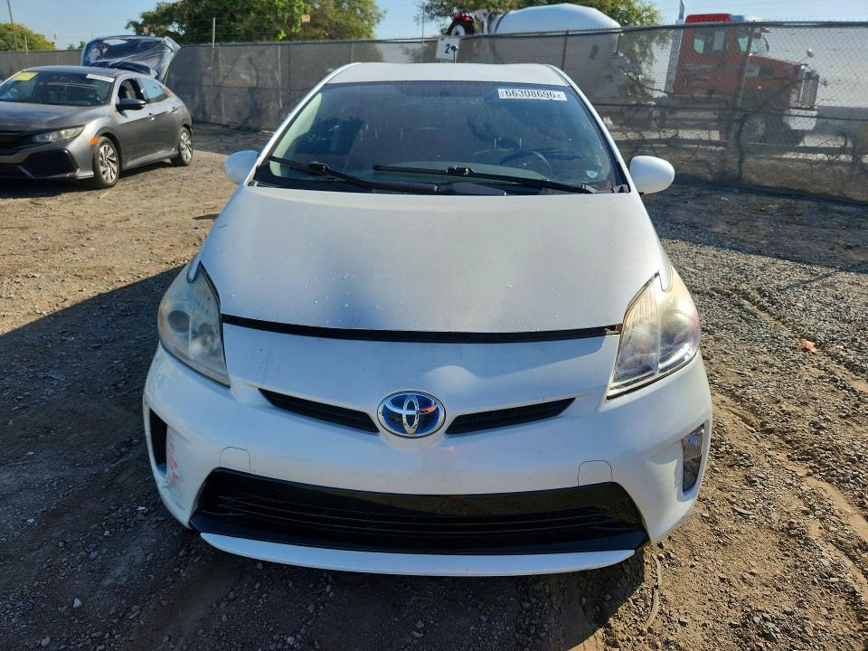 Photo 5 from auction – 2013 TOYOTA PRIUS with VIN JTDKN3DU4D1673463