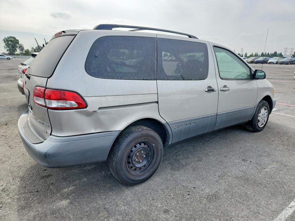 Photo 3 from auction – 2003 TOYOTA SIENNA with VIN 4T3ZF19C73U553544
