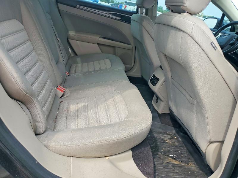 Photo 10 from auction – 2019 FORD FUSION with VIN 3FA6P0LU4KR164753