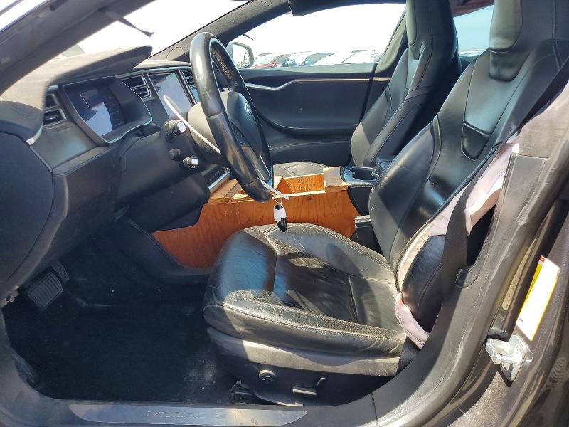 Фото 7 с аукциона – 2015 TESLA MODEL S с VIN 5YJSA1E22FF116364