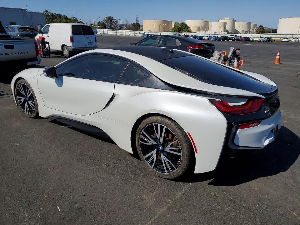 Photo 2 from auction – 2016 BMW I8 with VIN WBY2Z2C58GV675365