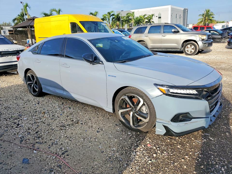 Photo 4 from auction – 2022 HONDA ACCORD with VIN 1HGCV3F23NA048071