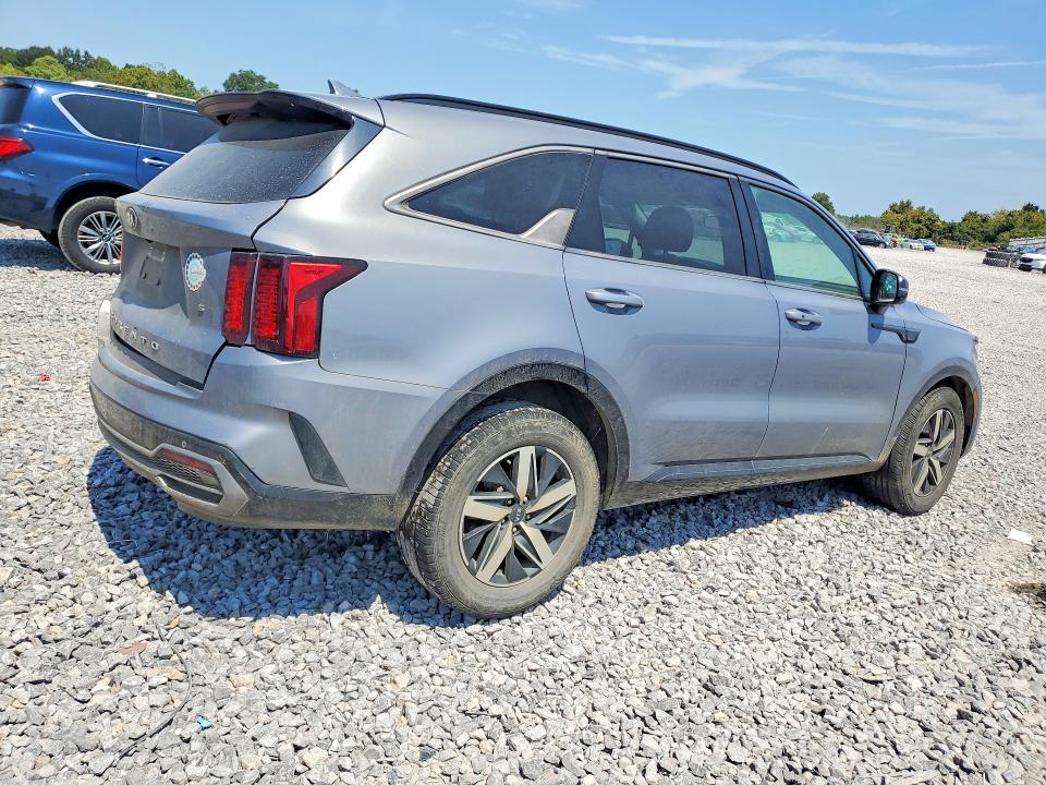 Photo 3 from auction – 2021 KIA SORENTO with VIN 5XYRL4LC2MG010105