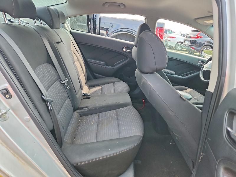 Foto 10 de la subasta – 2015 KIA FORTE con VIN KNAFX4A65F5274349