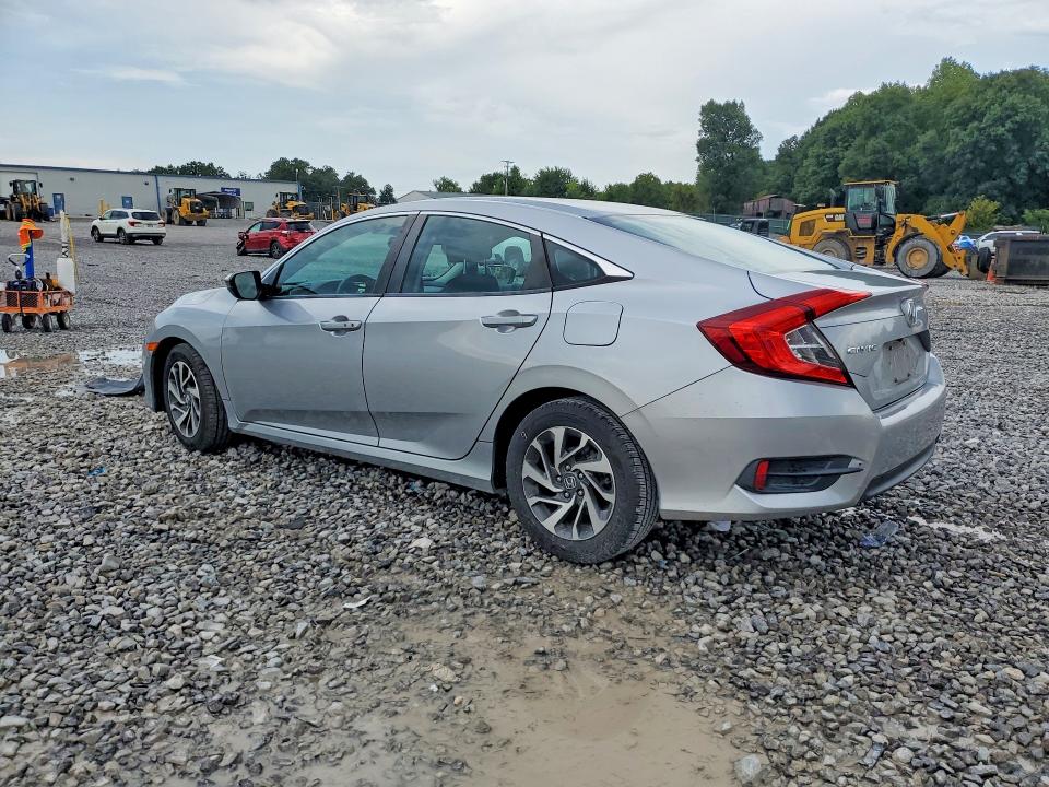 Photo 2 from auction – 2016 HONDA CIVIC with VIN 19XFC2F84GE075232