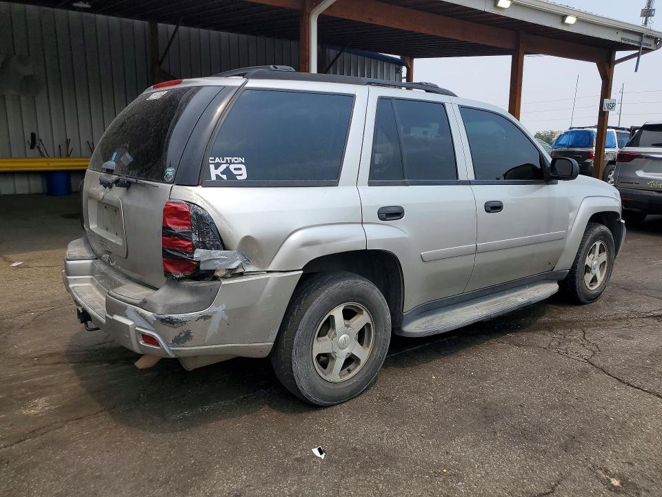 Photo 3 from auction – 2006 CHEVROLET TRAILBLAZER with VIN 1GNDT13S462277945