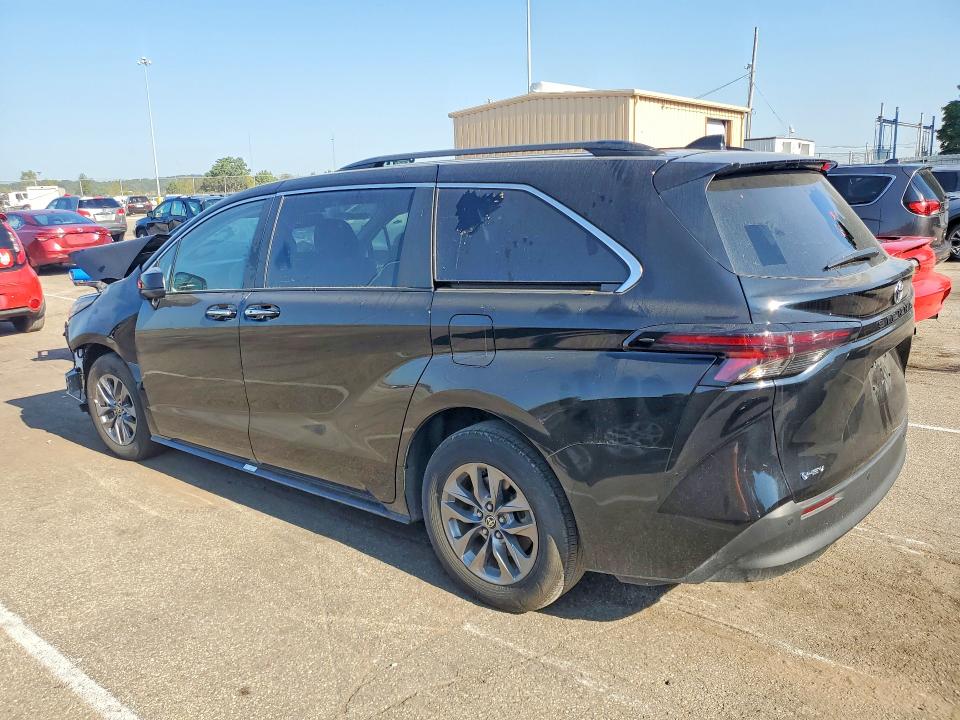 Photo 2 from auction – 2026 TOYOTA SIENNA with VIN 5TDYRKEC0TS291768