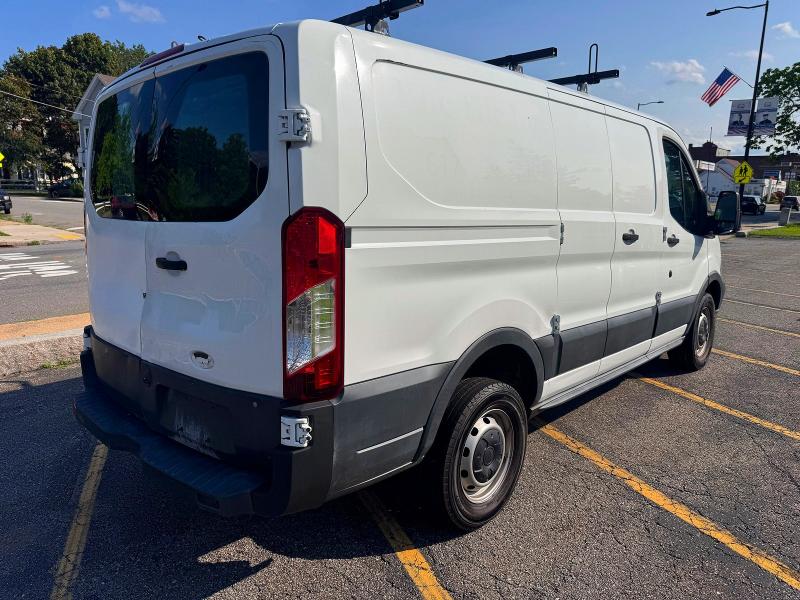 Photo 4 from auction – 2015 FORD TRANSIT with VIN 1FTNE1ZV0FKA11671