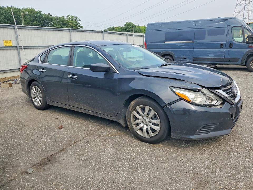 Photo 4 from auction – 2017 NISSAN ALTIMA with VIN 1N4AL3AP2HC166741