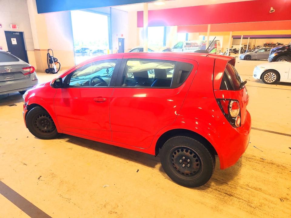 Photo 2 from auction – 2015 CHEVROLET SONIC with VIN 1G1JA6SH9F4196375