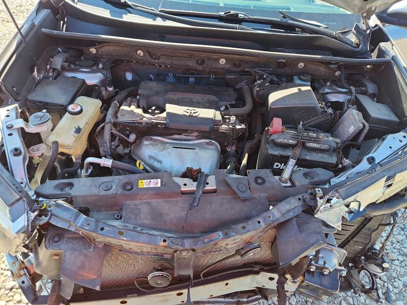 Zdjęcie 11 z aukcji – 2018 TOYOTA RAV4 z VIN JTMRFREV8JJ229892