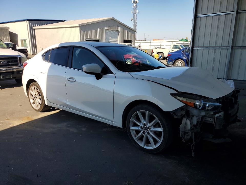 Photo 4 from auction – 2017 MAZDA 3 with VIN 3MZBN1V74HM103210