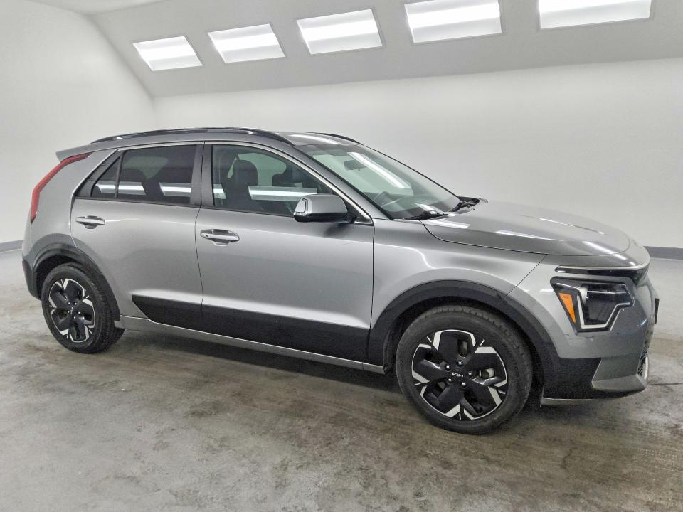 Photo 4 from auction – 2023 KIA NIRO with VIN KNDCR3L18P5028599