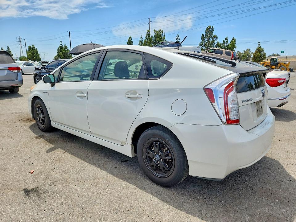 صورة رقم 2 من المزاد - 2015 TOYOTA PRIUS مع VIN JTDKN3DU2F0425625