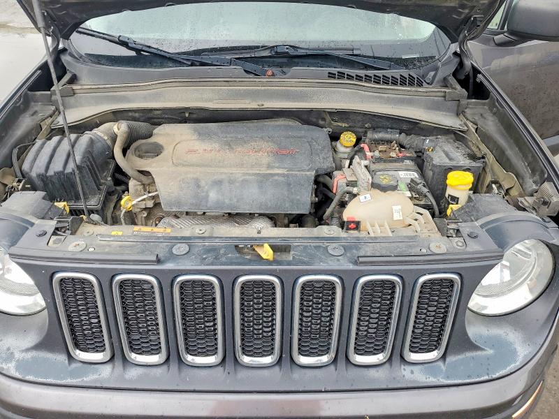Photo 12 from auction – 2016 JEEP RENEGADE with VIN ZACCJBAT5GPD90676