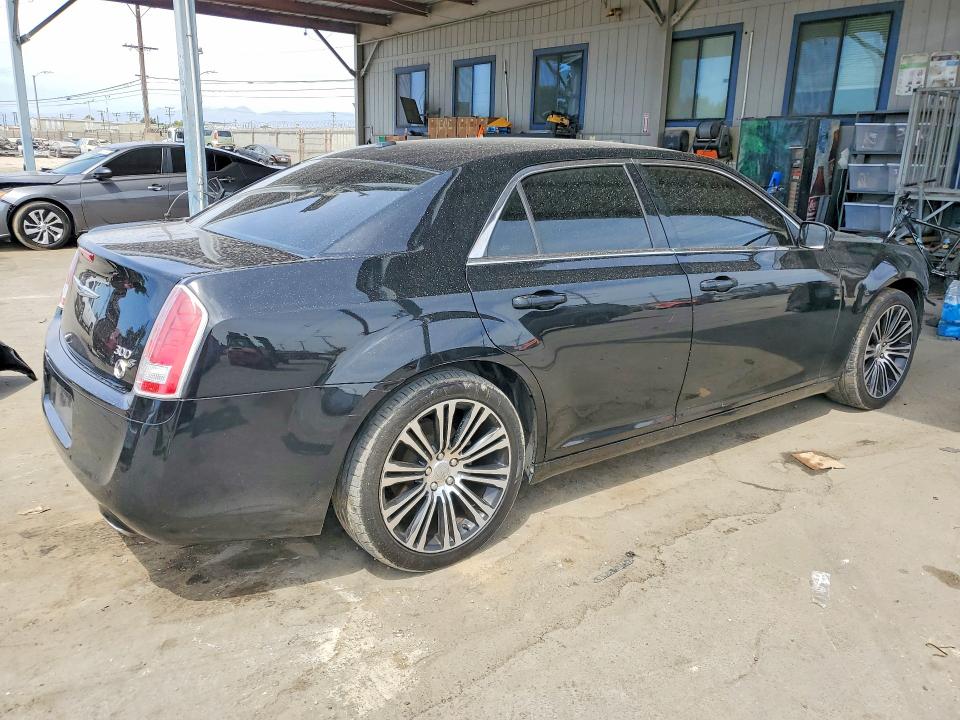 صورة رقم 3 من المزاد - 2012 CHRYSLER 300 مع VIN 2C3CCABG3CH115247
