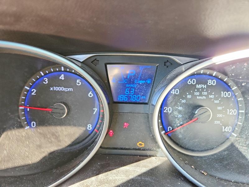 Photo 9 from auction – 2012 HYUNDAI TUCSON with VIN KM8JU3AC9CU375932