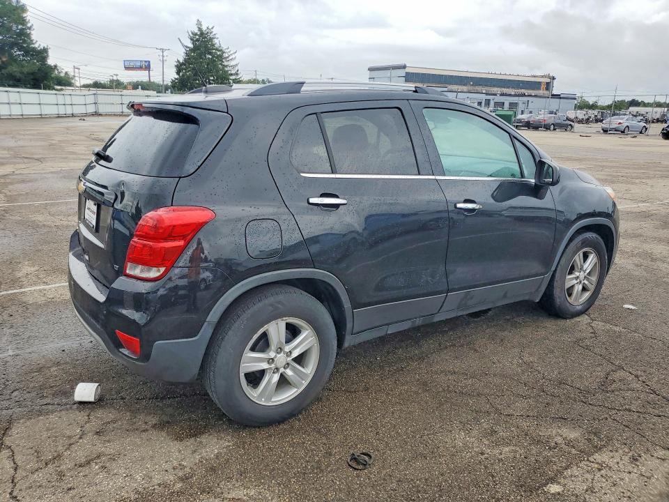 Photo 3 from auction – 2017 CHEVROLET TRAX with VIN 3GNCJLSB6HL260614
