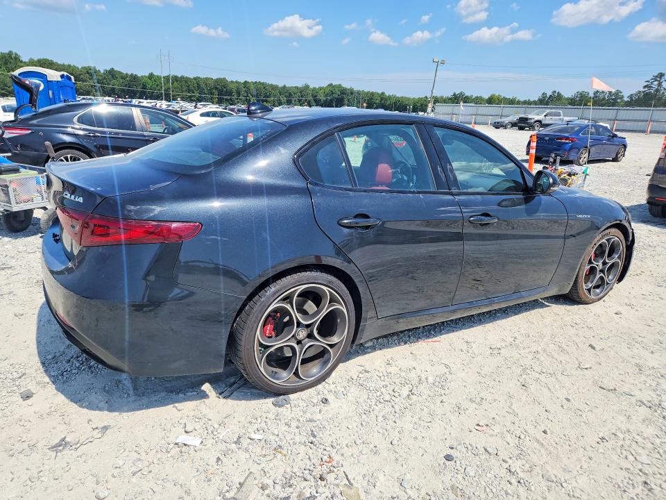 Photo 3 from auction – 2023 ALFA ROMEO GIULIA with VIN ZARFAMBN8P7675982