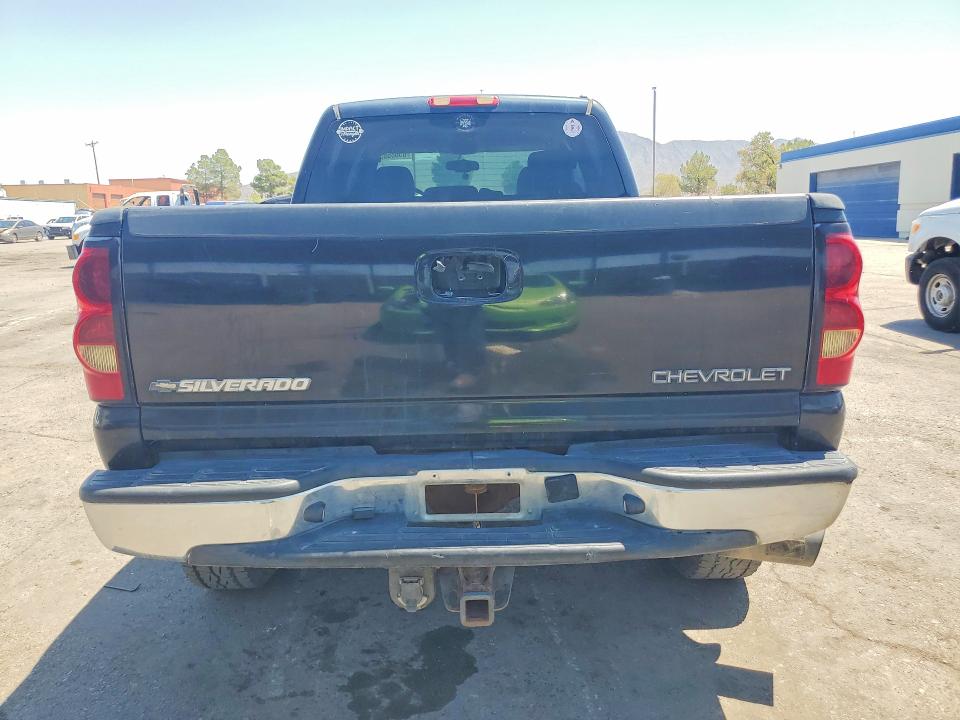 Photo 6 from auction – 2004 CHEVROLET SILVERADO with VIN 1GCHK23264F253770