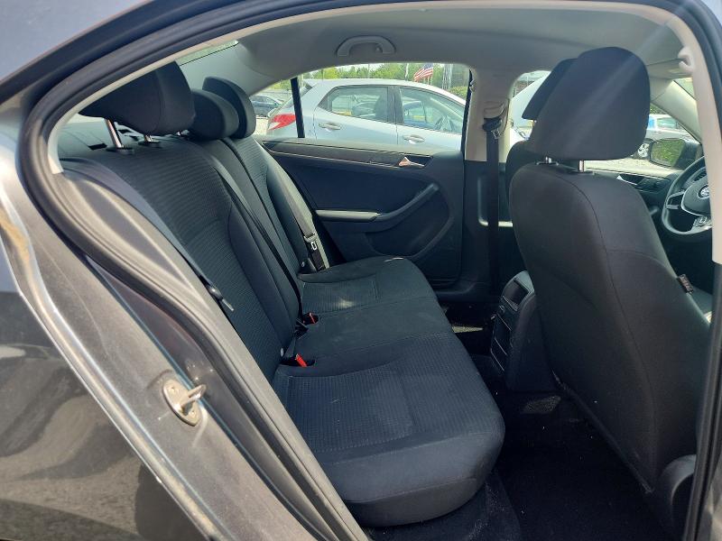 Photo 10 from auction – 2016 VOLKSWAGEN JETTA with VIN 3VW267AJ3GM318660