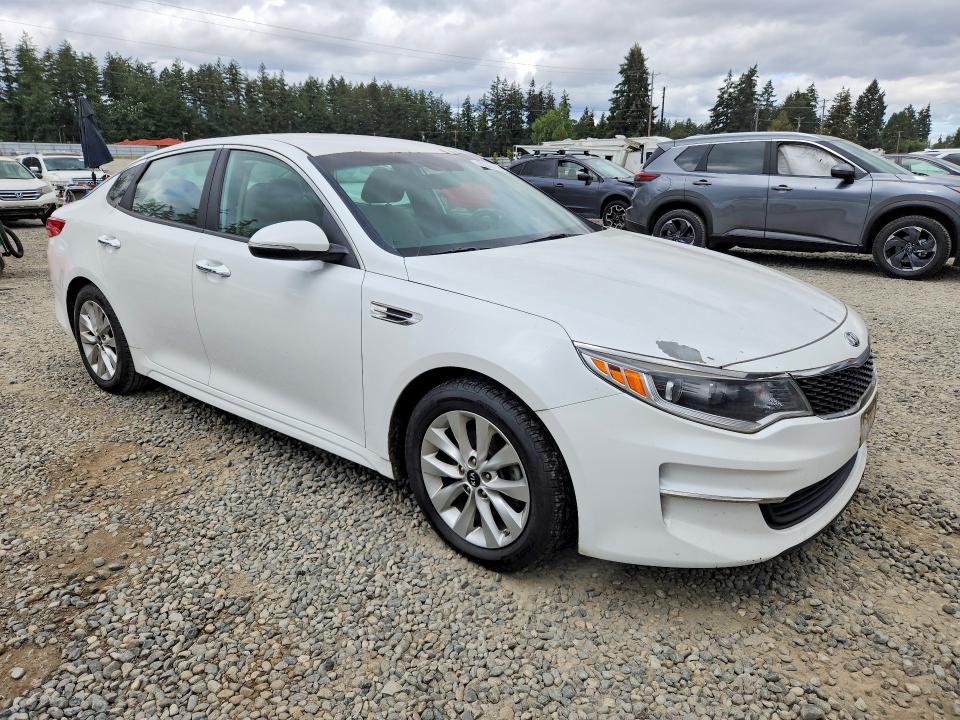 Photo 4 from auction – 2016 KIA OPTIMA with VIN 5XXGT4L33GG059183