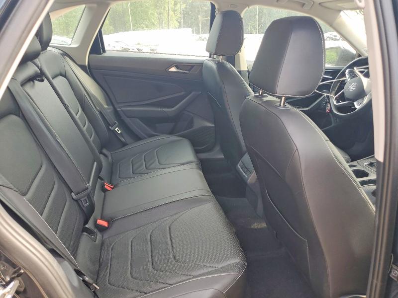 Photo 10 from auction – 2024 VOLKSWAGEN JETTA with VIN 3VWGM7BU2RM050045