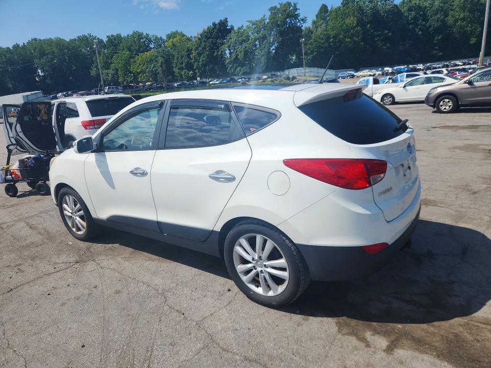 Photo 2 from auction – 2010 HYUNDAI TUCSON with VIN KM8JU3AC3AU021692