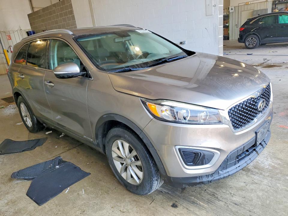 Photo 4 from auction – 2018 KIA SORENTO with VIN 5XYPGDA59JG369253