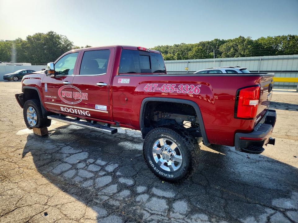 Фото 2 с аукциона – 2019 GMC SIERRA с VIN 1GT42WEY8KF177599
