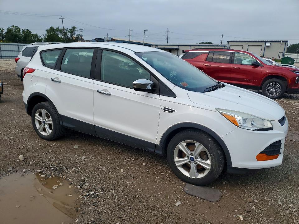 Photo 4 from auction – 2016 FORD ESCAPE with VIN 1FMCU0F74GUC21038