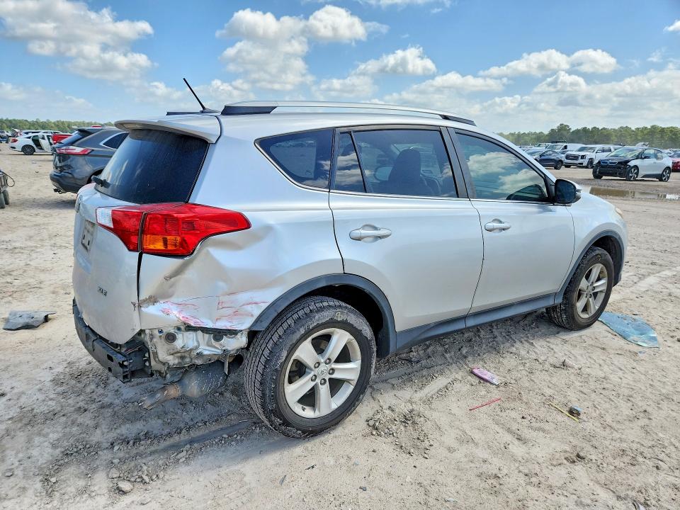 Photo 3 from auction – 2014 TOYOTA RAV4 with VIN 2T3WFREV3EW123487