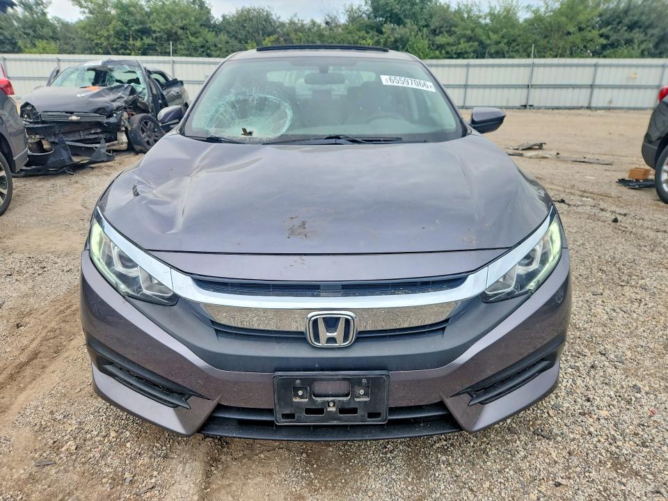 Photo 5 from auction – 2018 HONDA CIVIC with VIN 19XFC2F75JE037572