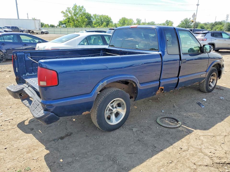Photo 3 from auction – 2002 CHEVROLET S TRUCK with VIN 1GCCS195428146952