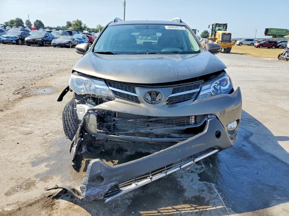 Photo 5 from auction – 2015 TOYOTA RAV4 with VIN JTMDFREVXFD151339