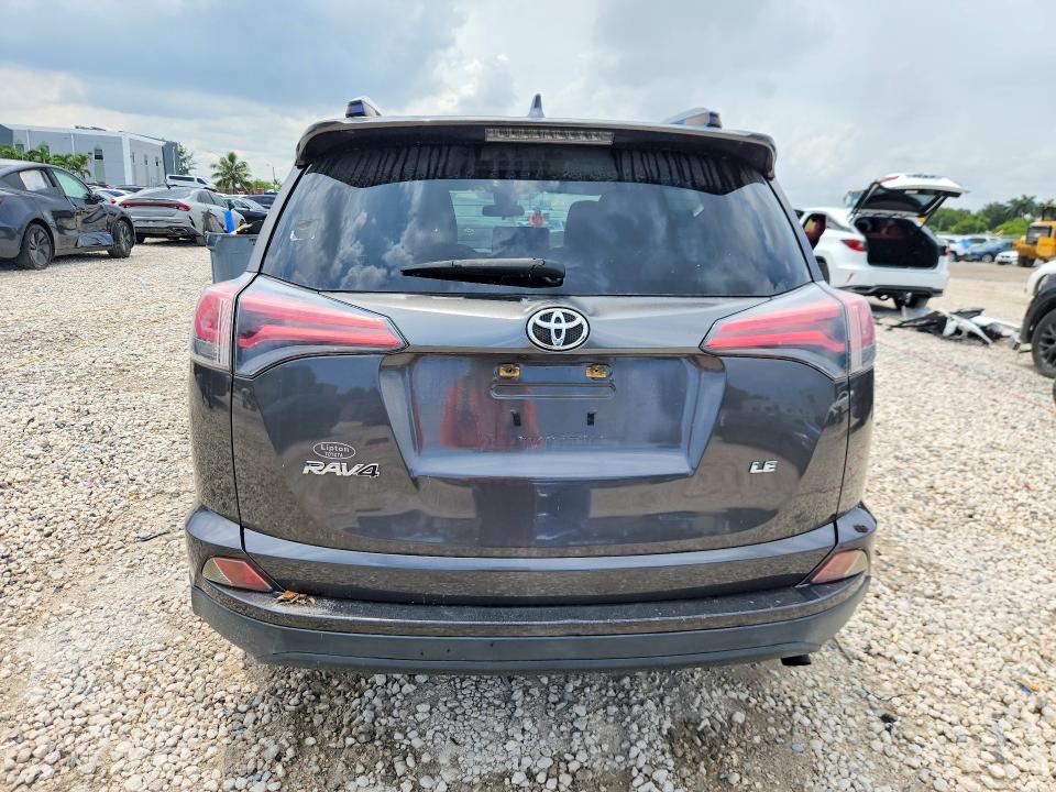 Photo 6 from auction – 2018 TOYOTA RAV4 with VIN JTMZFREV2JJ207306