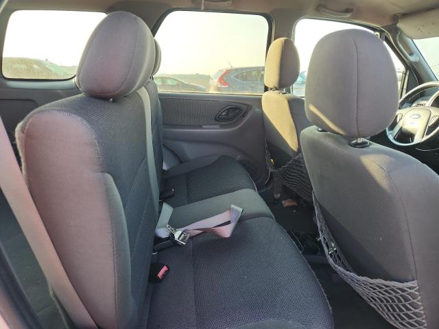 Photo 11 from auction – 2002 FORD ESCAPE with VIN 1FMYU03152KB98914