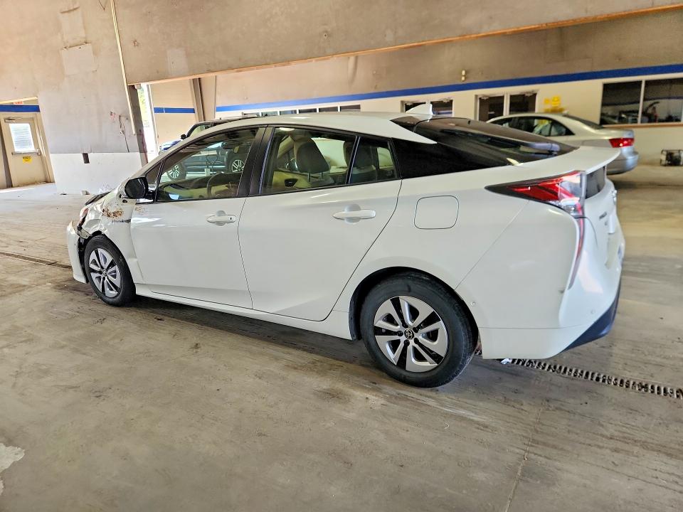 Photo 2 from auction – 2017 TOYOTA PRIUS with VIN JTDKBRFU0H3559401