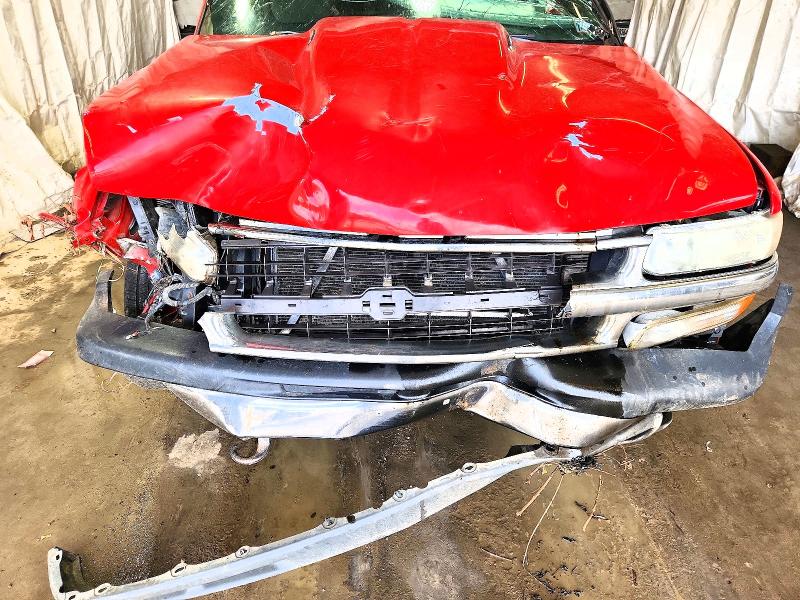 Photo 11 from auction – 2001 CHEVROLET SILVERADO with VIN 1GCEC14W01Z263104