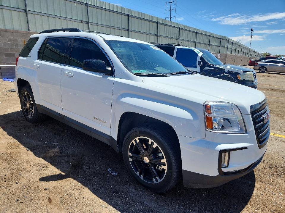 Photo 4 from auction – 2017 GMC TERRAIN with VIN 2GKFLTE32H6104096