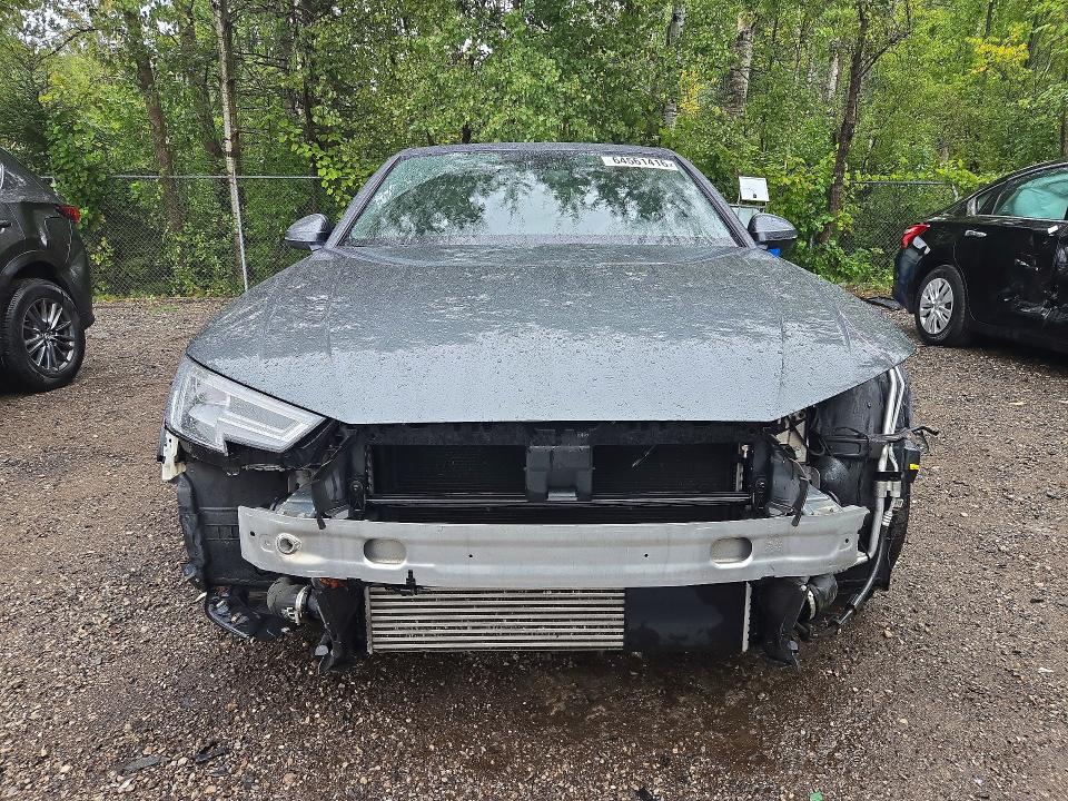 Photo 5 from auction – 2018 AUDI A4 with VIN WAUENAF4XJA100137