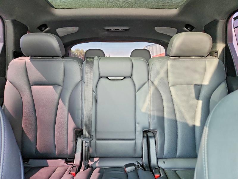 Снимка 10 от търг – 2021 AUDI Q7 с VIN WA1WXAF74MD031521