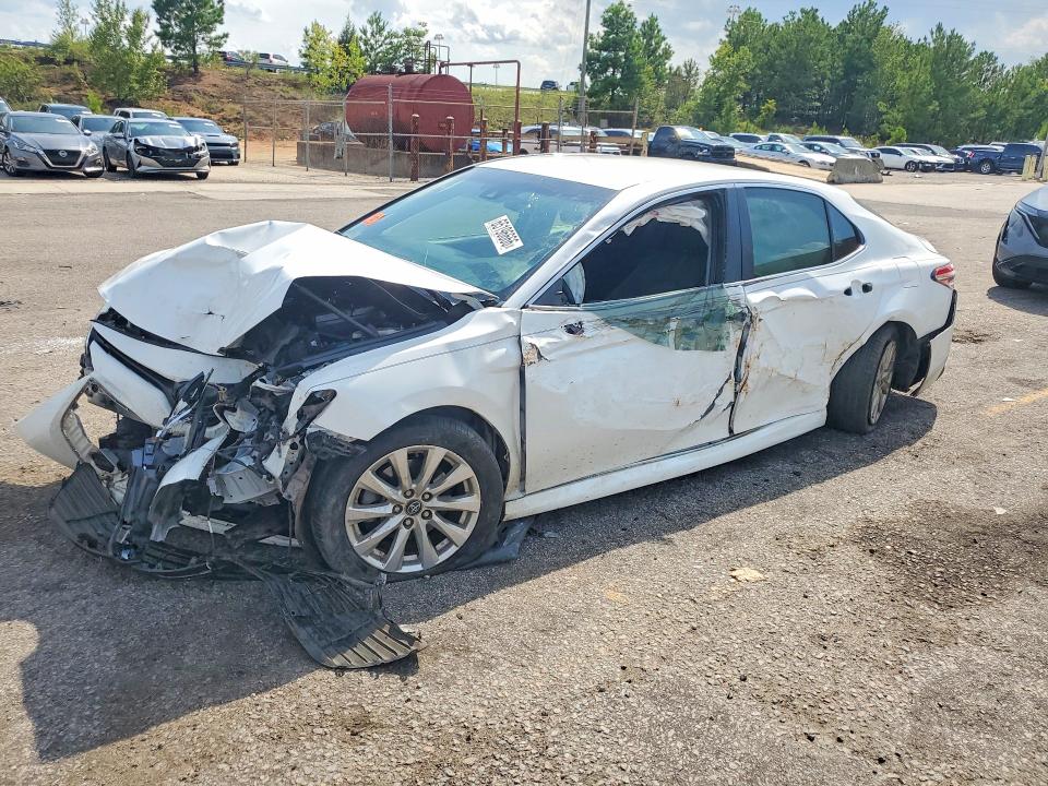 Photo 1 from auction – 2018 TOYOTA CAMRY with VIN 4T1B11HK9JU522262