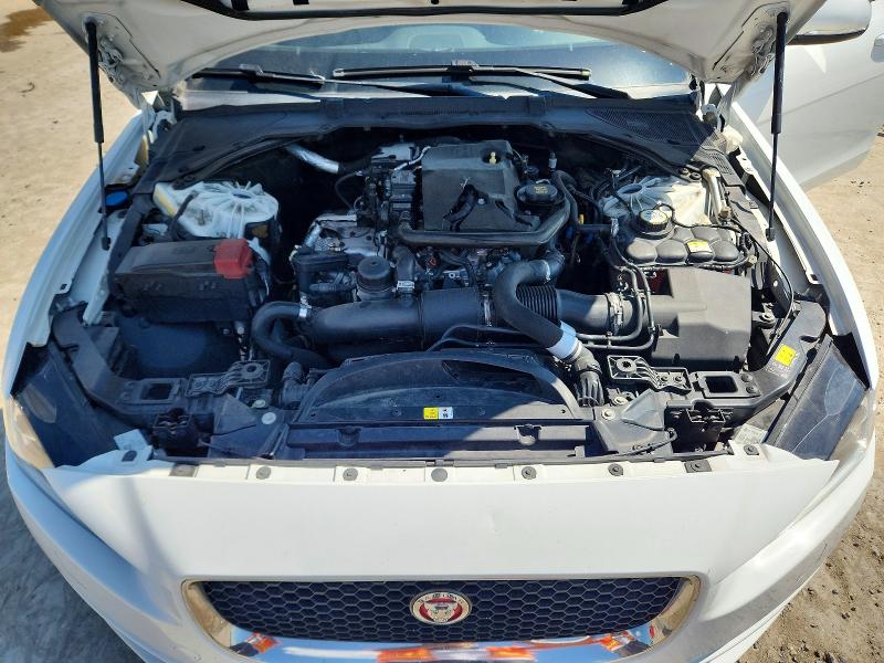 Photo 11 from auction – 2018 JAGUAR XE with VIN SAJAD4FX4JCP35148