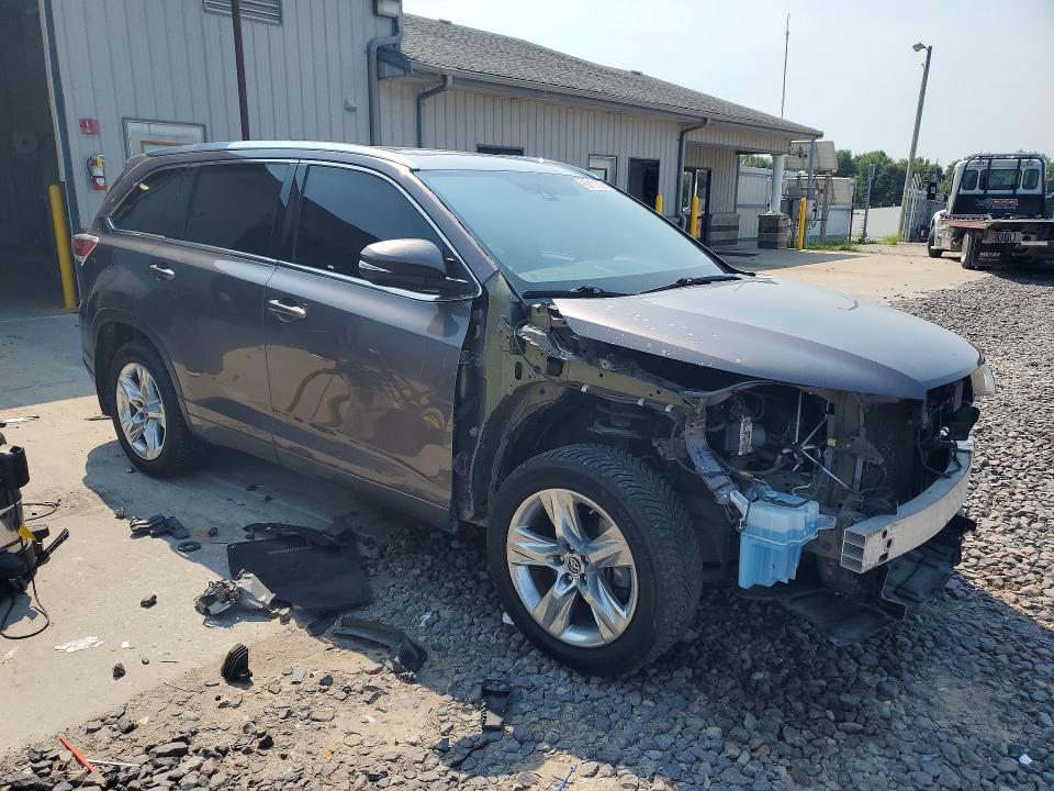 Photo 4 from auction – 2016 TOYOTA HIGHLANDER with VIN 5TDDKRFH2GS241059