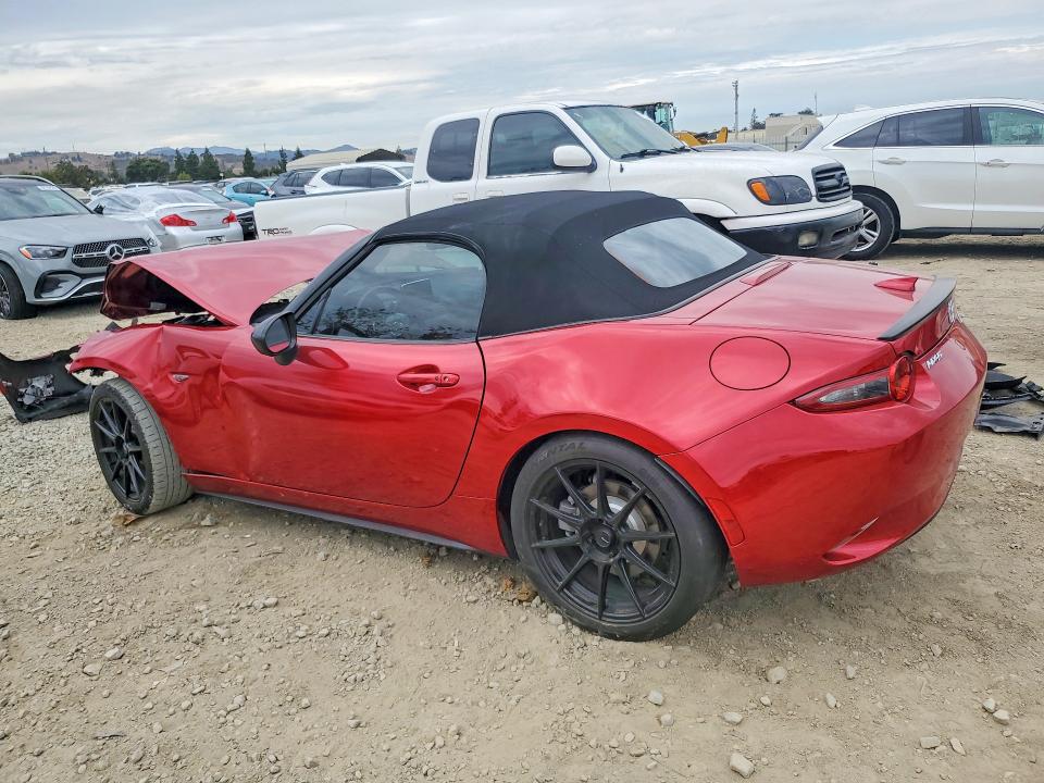Photo 2 from auction – 2017 MAZDA MX-5 MIATA with VIN JM1NDAC77H0124934