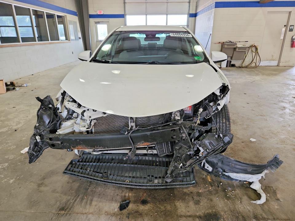 Photo 5 from auction – 2018 TOYOTA COROLLA with VIN 5YFBURHE2JP855372