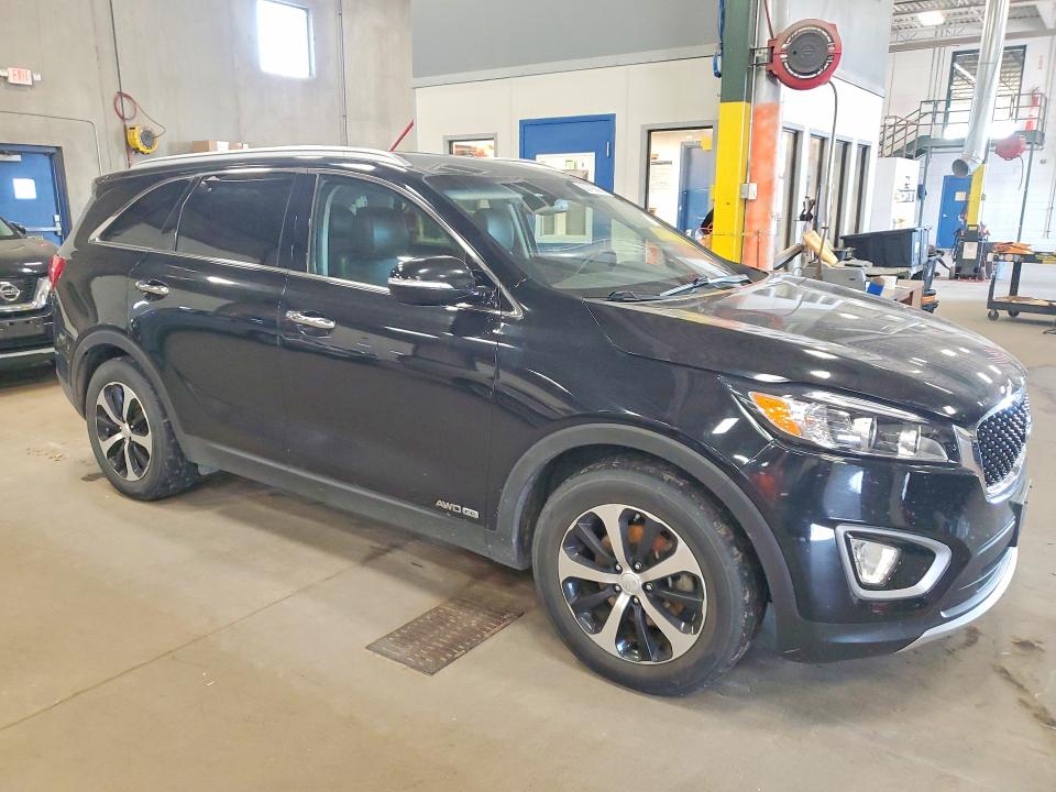 Photo 4 from auction – 2017 KIA SORENTO with VIN 5XYPHDA56HG234688
