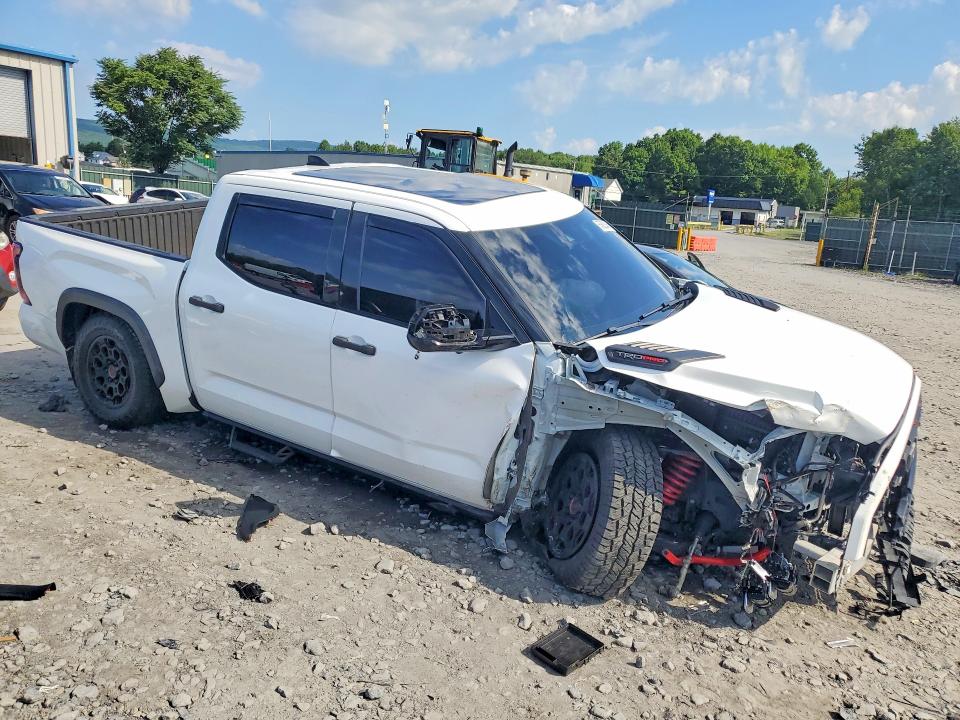 Photo 4 from auction – 2023 TOYOTA TUNDRA with VIN 5TFPC5DB5PX025105